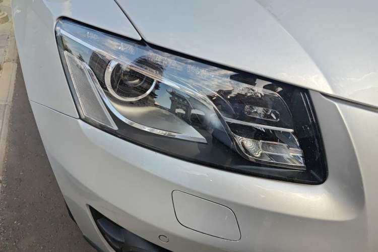 Used Audi Q5 2010 2.0TFSI Comfort Version Right Front Headlight