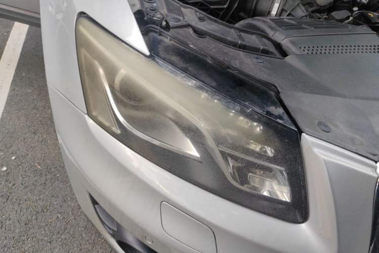Used Audi Q5 2010 2.0TFSI Technology Edition Right Front Headlight