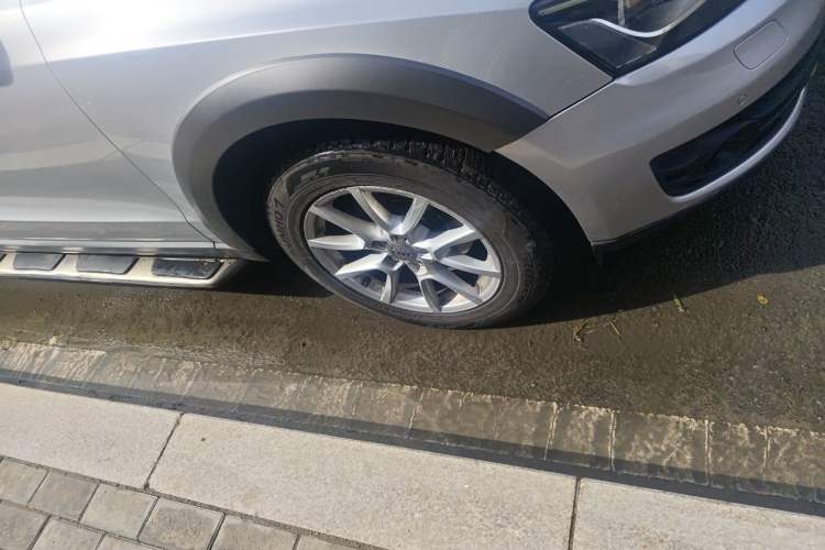 Used Audi Q5 2010 2.0TFSI Comfort Version Right Front Wheel Hub