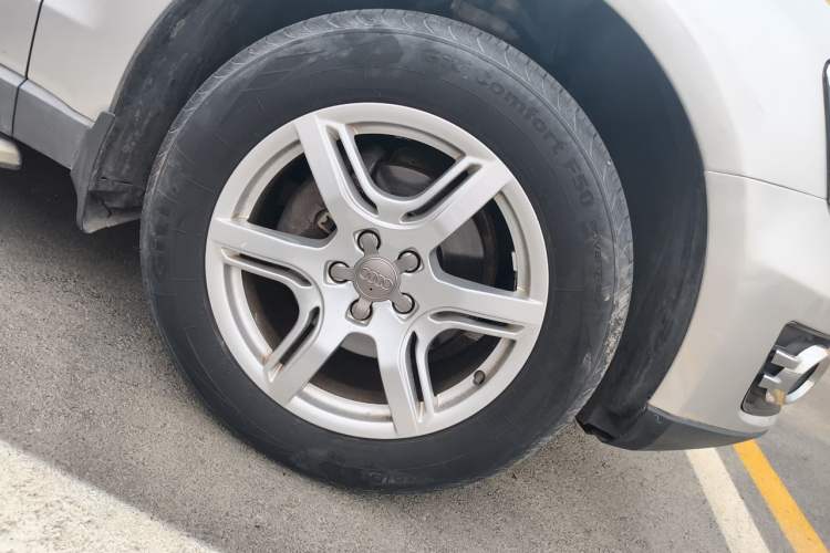 Used Audi Q5 2010 2.0TFSI Technology Edition Right Front Wheel Hub