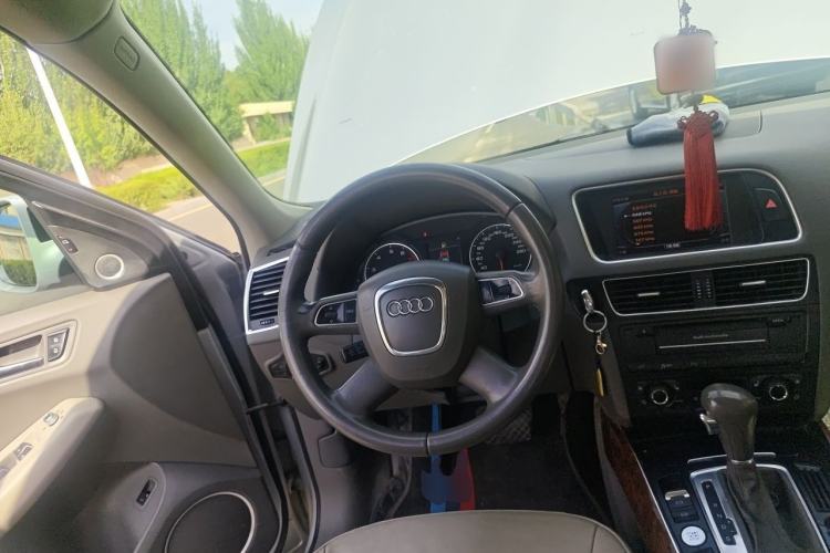 Used Audi Q5 2010 2.0TFSI Comfort Version Steering Wheel