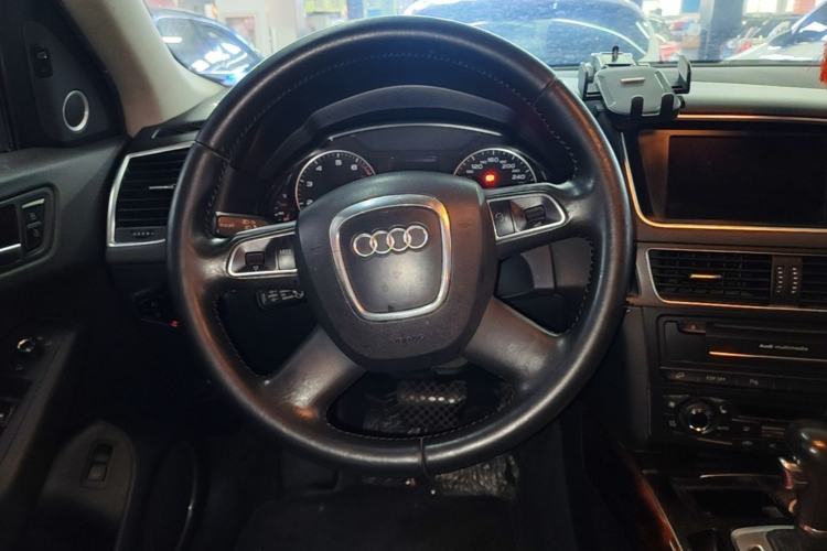 Used Audi Q5 2010 2.0TFSI Comfort Version Steering Wheel