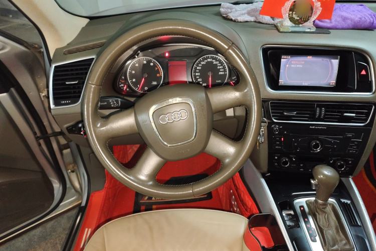 Used Audi Q5 2010 2.0TFSI Technology Edition Steering Wheel