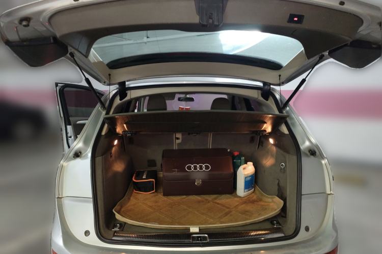 Used Audi Q5 2010 2.0TFSI Technology Edition Trunk