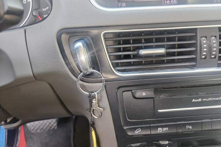 Used Audi Q5 2010 2.0TFSI Comfort Version Vehicle Key