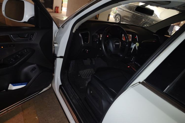 Used Audi Q5 2010 2.0TFSI Sport Edition Driver Seat