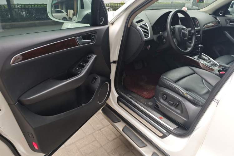 Used Audi Q5 2010 2.0TFSI Comfort Version Driver Seat