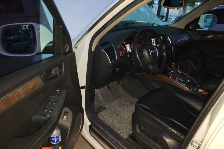 Used Audi Q5 2010 3.2 FSI Sport Edition Driver Seat
