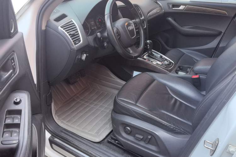 Used Audi Q5 2010 3.2 FSI Sport Edition Driver Seat