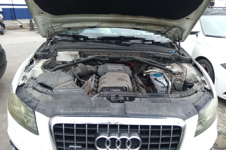 Used Audi Q5 2010 3.2 FSI Sport Edition Engine Bay
