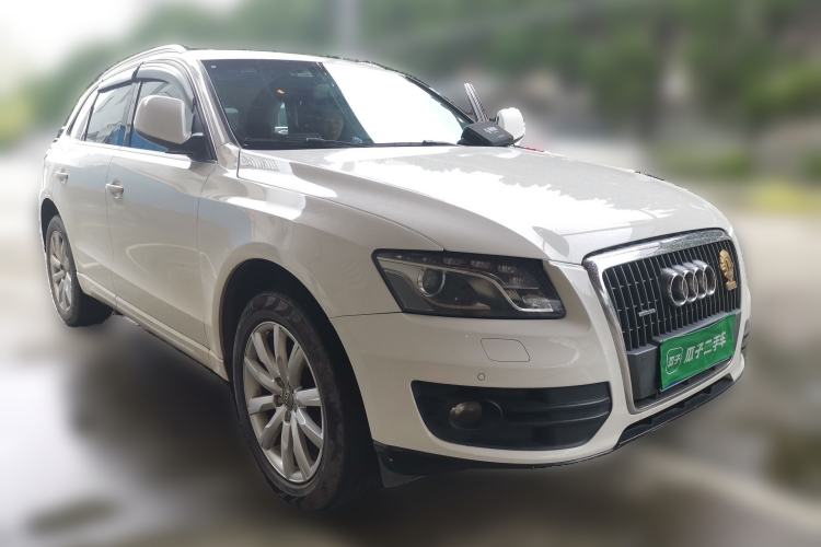 Used Audi Q5 2010 2.0TFSI Luxury Edition Front Right 45 Deg
