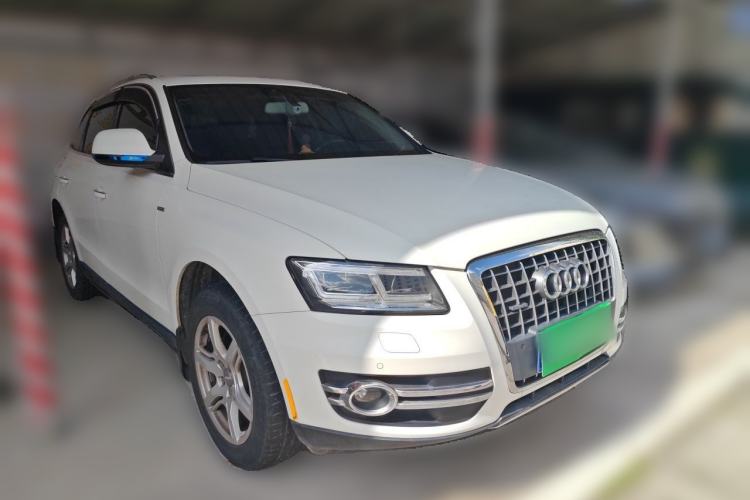 Used Audi Q5 2010 2.0TFSI Comfort Version Front Right 45 Deg