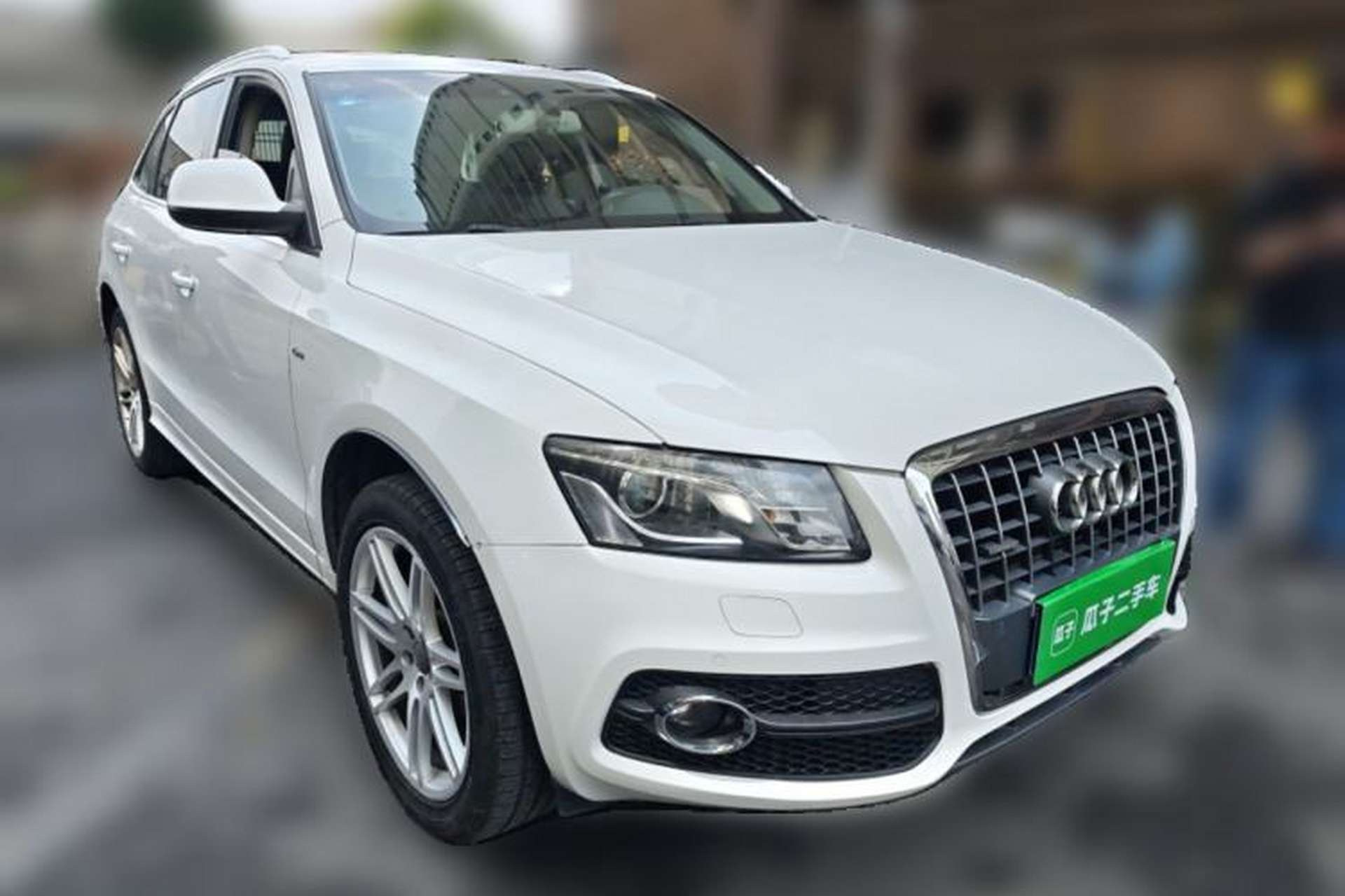 Used Audi Q5 2010 2.0TFSI Sport Edition Front Right 45 Deg