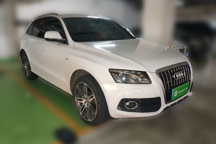Used Audi Q5 2010 3.2 FSI Sport Edition Front Right 45 Deg