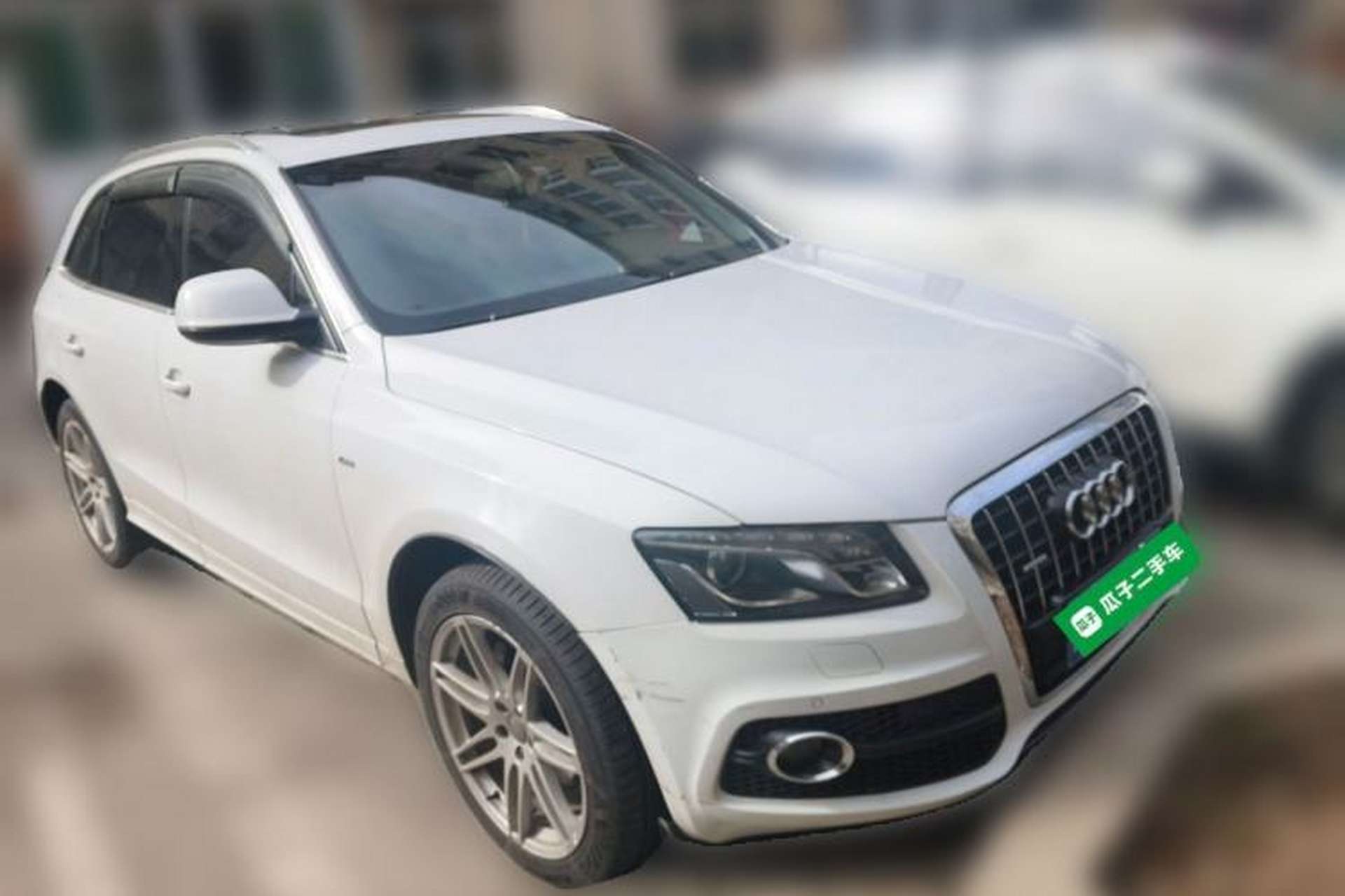 Used Audi Q5 2010 3.2 FSI Sport Edition Front Right 45 Deg