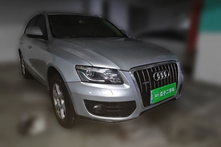 Used Audi Q5 2010 2.0TFSI Trendy Edition Front Right 45 Deg