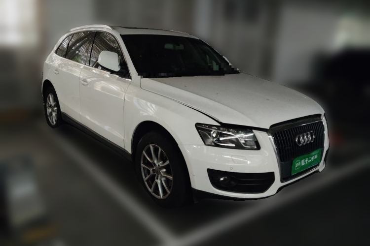 Used Audi Q5 2010 2.0TFSI Comfort Version Front Right 45 Deg