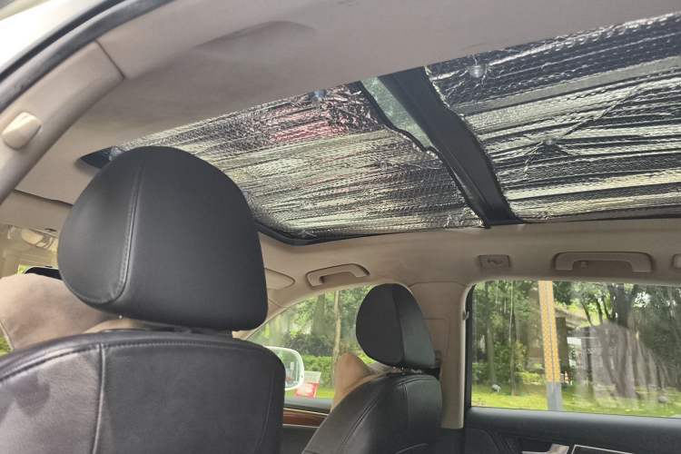 Used Audi Q5 2010 2.0TFSI Comfort Version Headliner