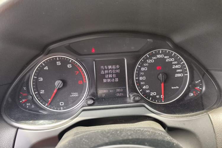 Used Audi Q5 2010 2.0TFSI Comfort Version Instrument Cluster