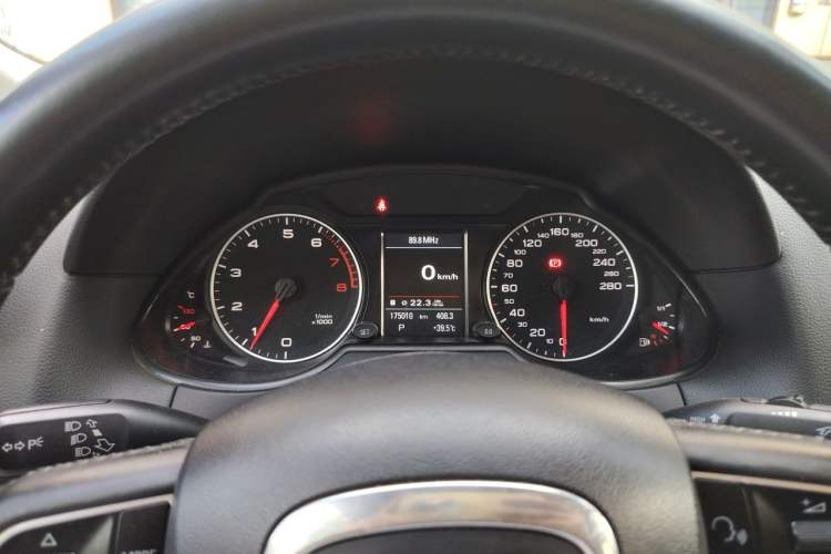 Used Audi Q5 2010 2.0TFSI Comfort Version Instrument Cluster