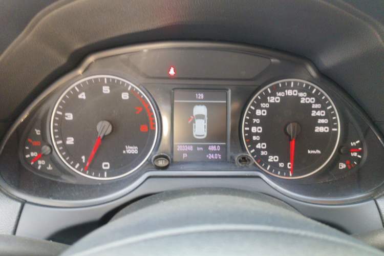 Used Audi Q5 2010 3.2 FSI Sport Edition Instrument Cluster