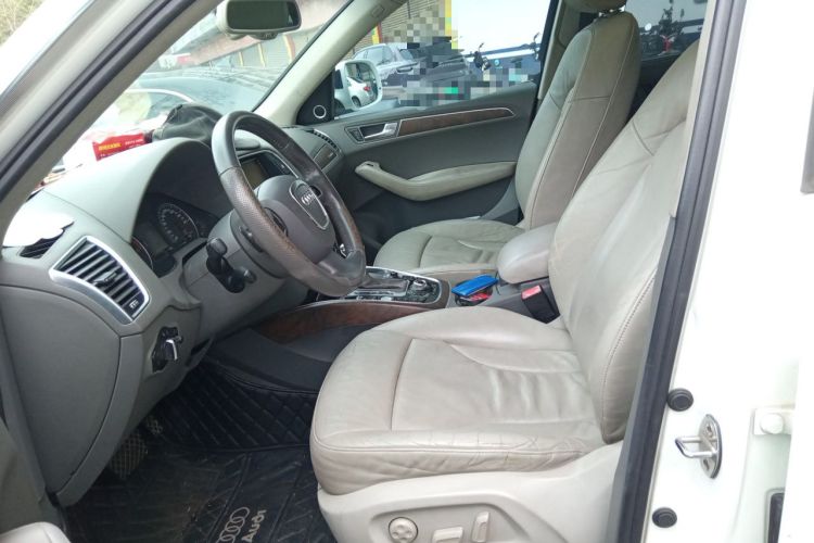 Used Audi Q5 2010 3.2 FSI Sport Edition Left Front Seat