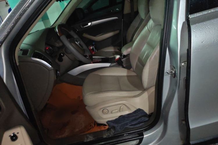 Used Audi Q5 2010 2.0TFSI Trendy Edition Left Front Seat