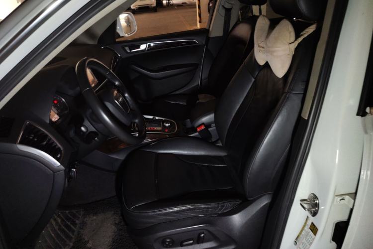 Used Audi Q5 2010 2.0TFSI Sport Edition Left Front Seat