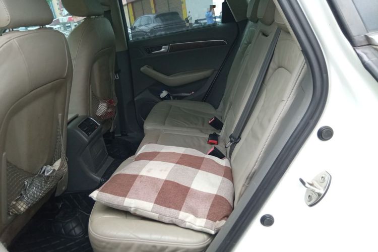 Used Audi Q5 2010 3.2 FSI Sport Edition Left Rear Seat