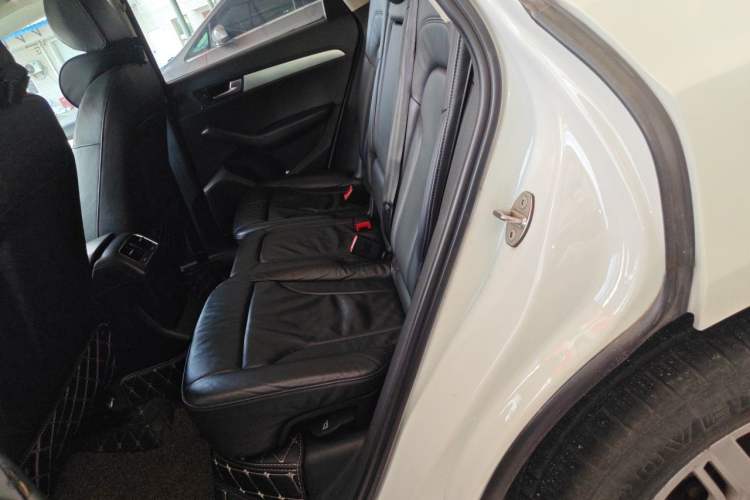Used Audi Q5 2010 2.0TFSI Comfort Version Left Rear Seat