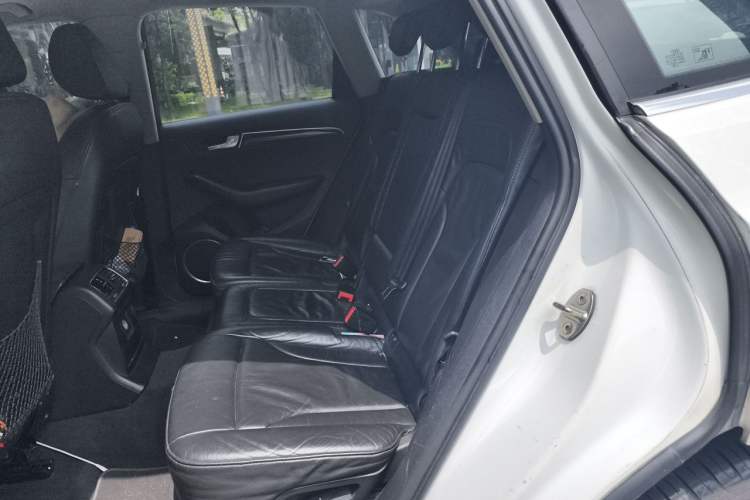 Used Audi Q5 2010 2.0TFSI Comfort Version Left Rear Seat