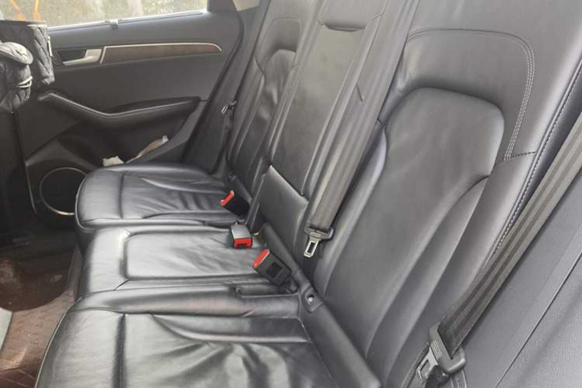 Used Audi Q5 2010 3.2 FSI Sport Edition Left Rear Seat