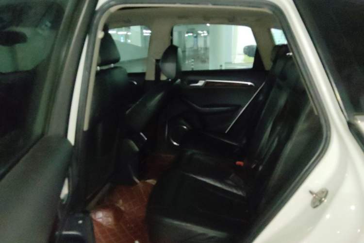 Used Audi Q5 2010 2.0TFSI Comfort Version Left Rear Seat