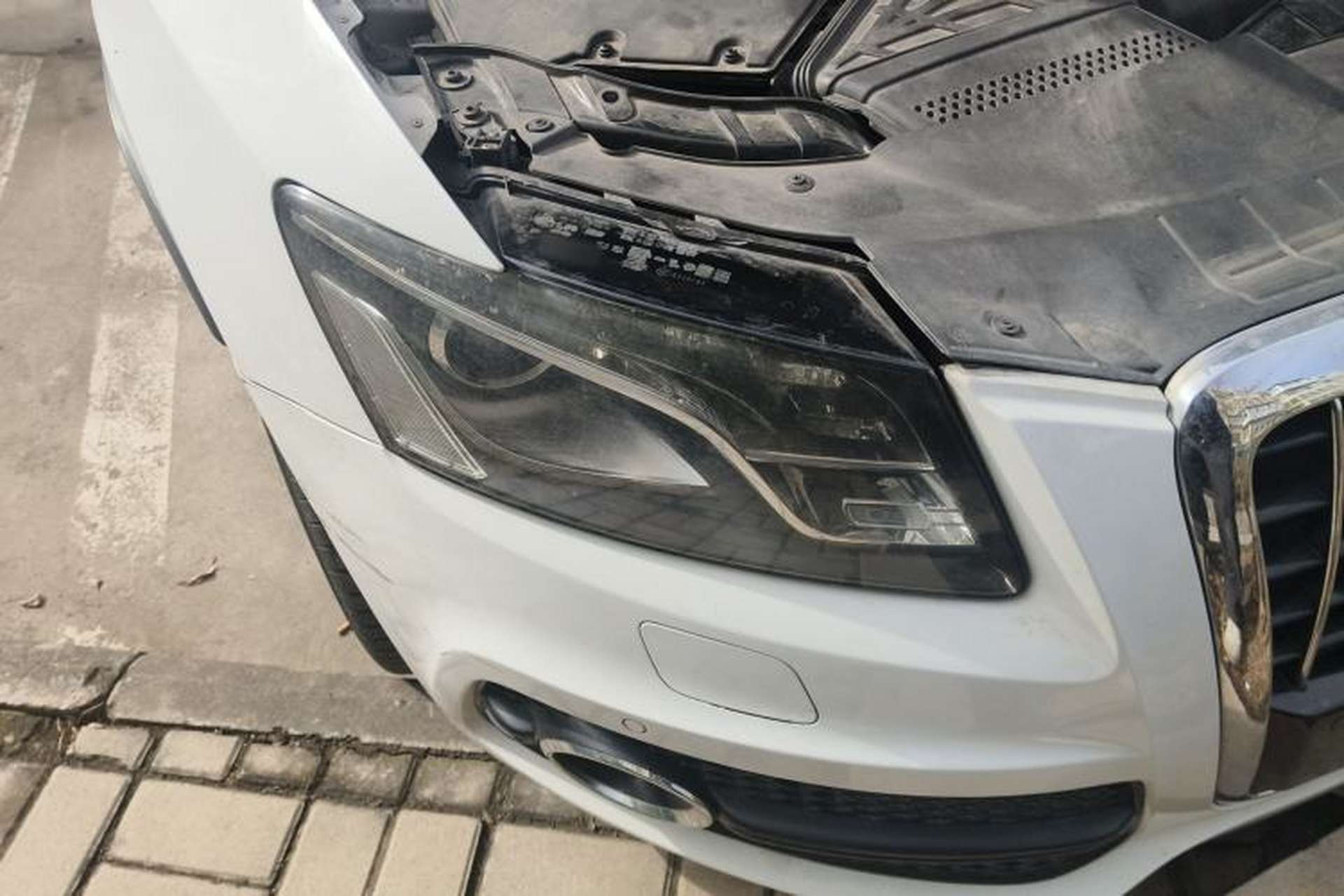 Used Audi Q5 2010 3.2 FSI Sport Edition Right Front Headlight