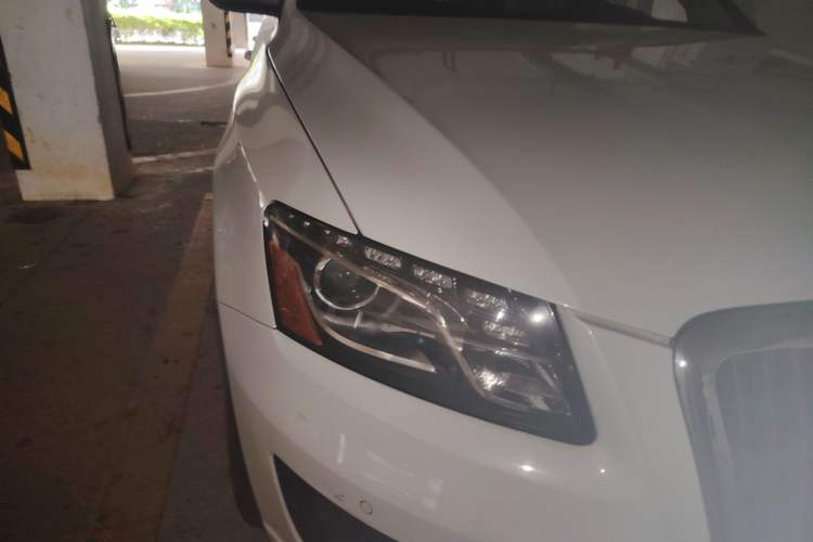 Used Audi Q5 2010 2.0TFSI Sport Edition Right Front Headlight