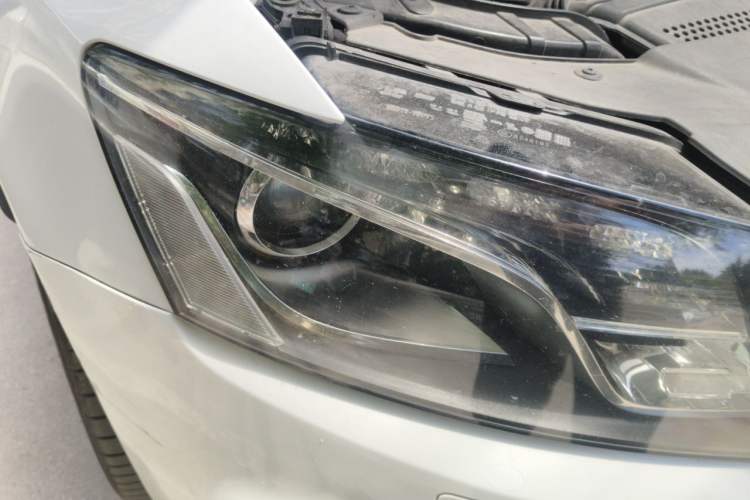 Used Audi Q5 2010 3.2 FSI Sport Edition Right Front Headlight
