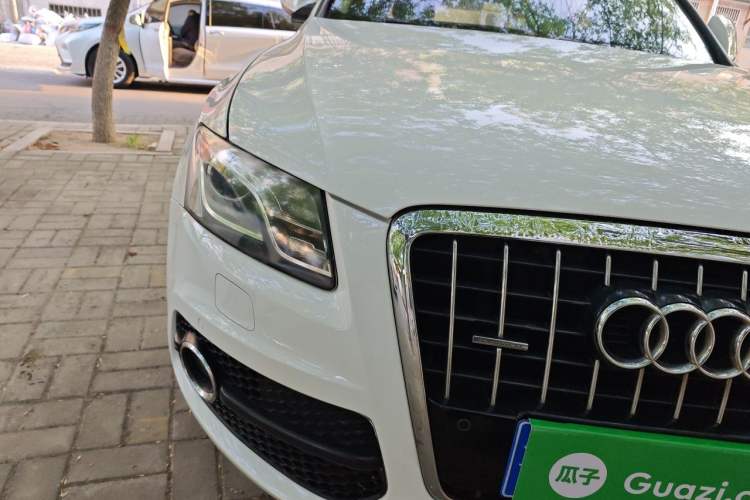 Used Audi Q5 2010 3.2 FSI Sport Edition Right Front Headlight