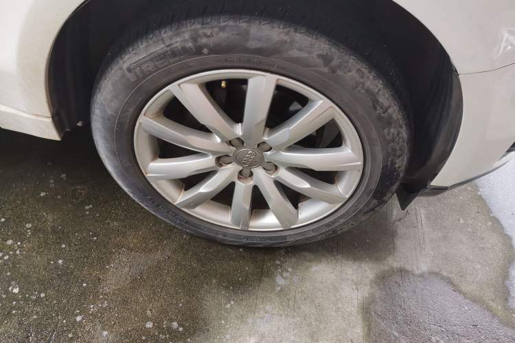 Used Audi Q5 2010 2.0TFSI Luxury Edition Right Front Wheel Hub