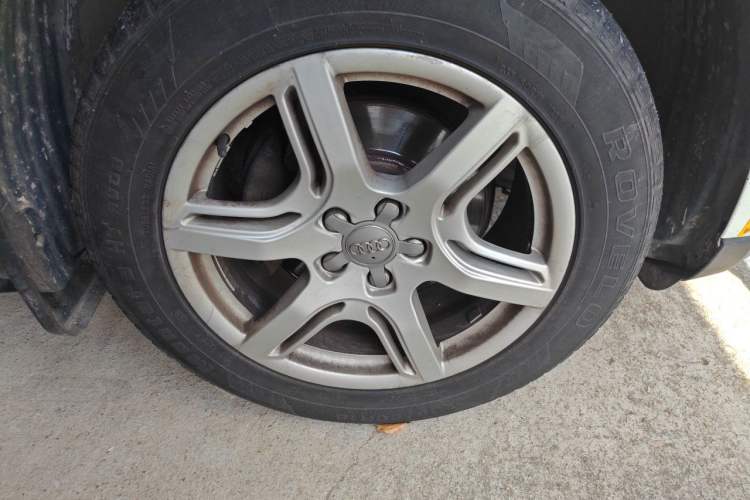 Used Audi Q5 2010 2.0TFSI Comfort Version Right Front Wheel Hub