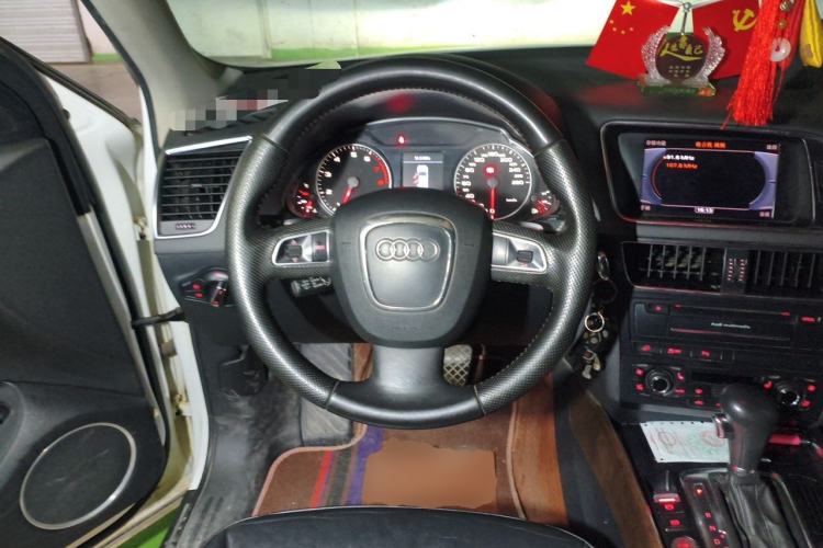 Used Audi Q5 2010 3.2 FSI Sport Edition Steering Wheel