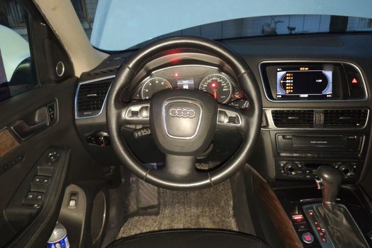 Used Audi Q5 2010 3.2 FSI Sport Edition Steering Wheel