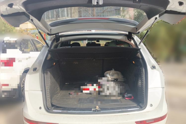 Used Audi Q5 2010 3.2 FSI Sport Edition Trunk
