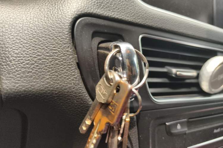 Used Audi Q5 2010 2.0TFSI Comfort Version Vehicle Key