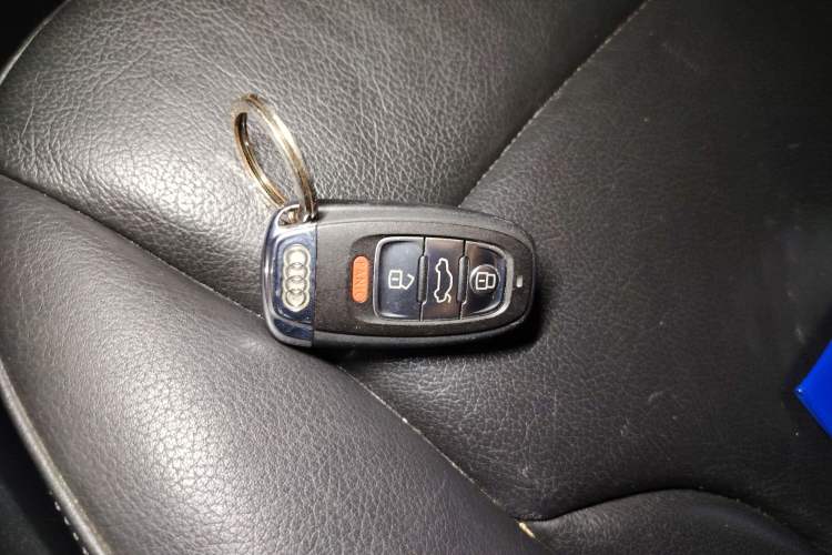 Used Audi Q5 2010 2.0TFSI Sport Edition Vehicle Key