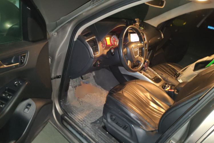 Used Audi Q5 2010 2.0TFSI Trendy Edition Driver Seat