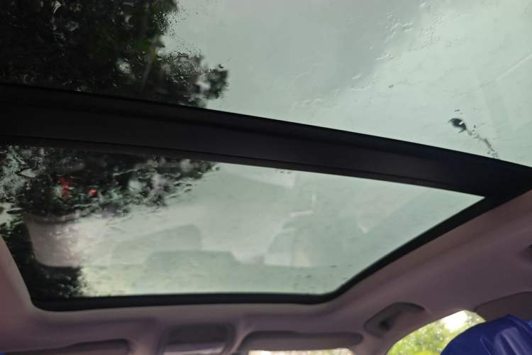 Used Audi Q5 2010 2.0TFSI Comfort Version Headliner