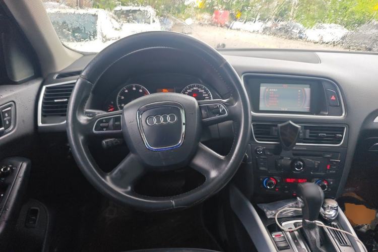 Used Audi Q5 2010 2.0TFSI Comfort Version Steering Wheel