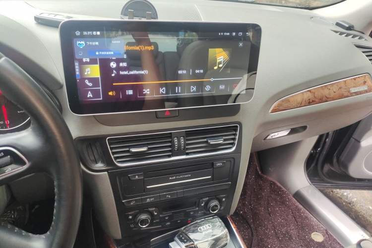 Used Audi Q5 2011 2.0TFSI Comfort Version Audio And AC Panel