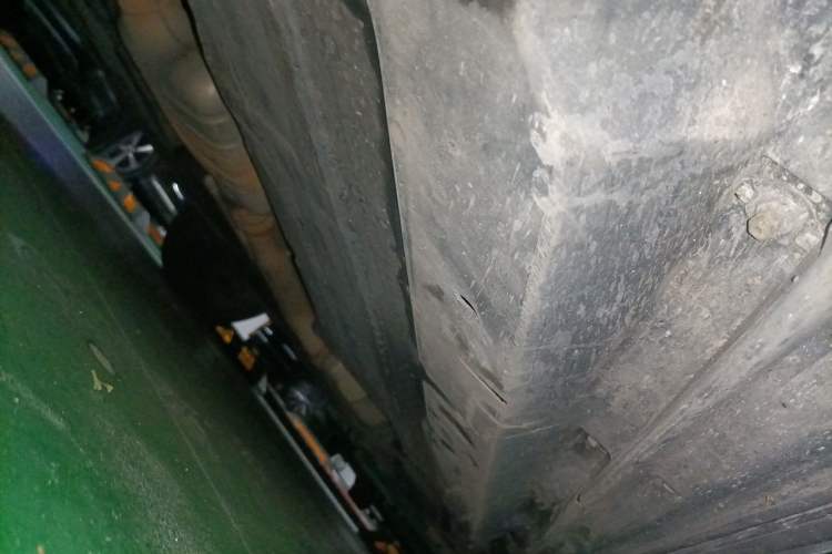 Used Audi Q5 2011 2.0TFSI Technology Model Chassis Front Left