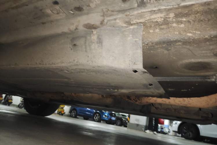 Used Audi Q5 2011 2.0TFSI Technology Model Chassis Front Right